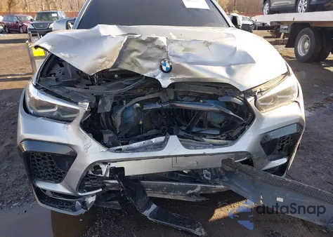 2021 BMW X6 M z USA, uszkodzony, nr VIN 5YMCY0C08M9E02863